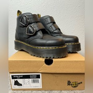 Dr. Marten Jadon Heart boot